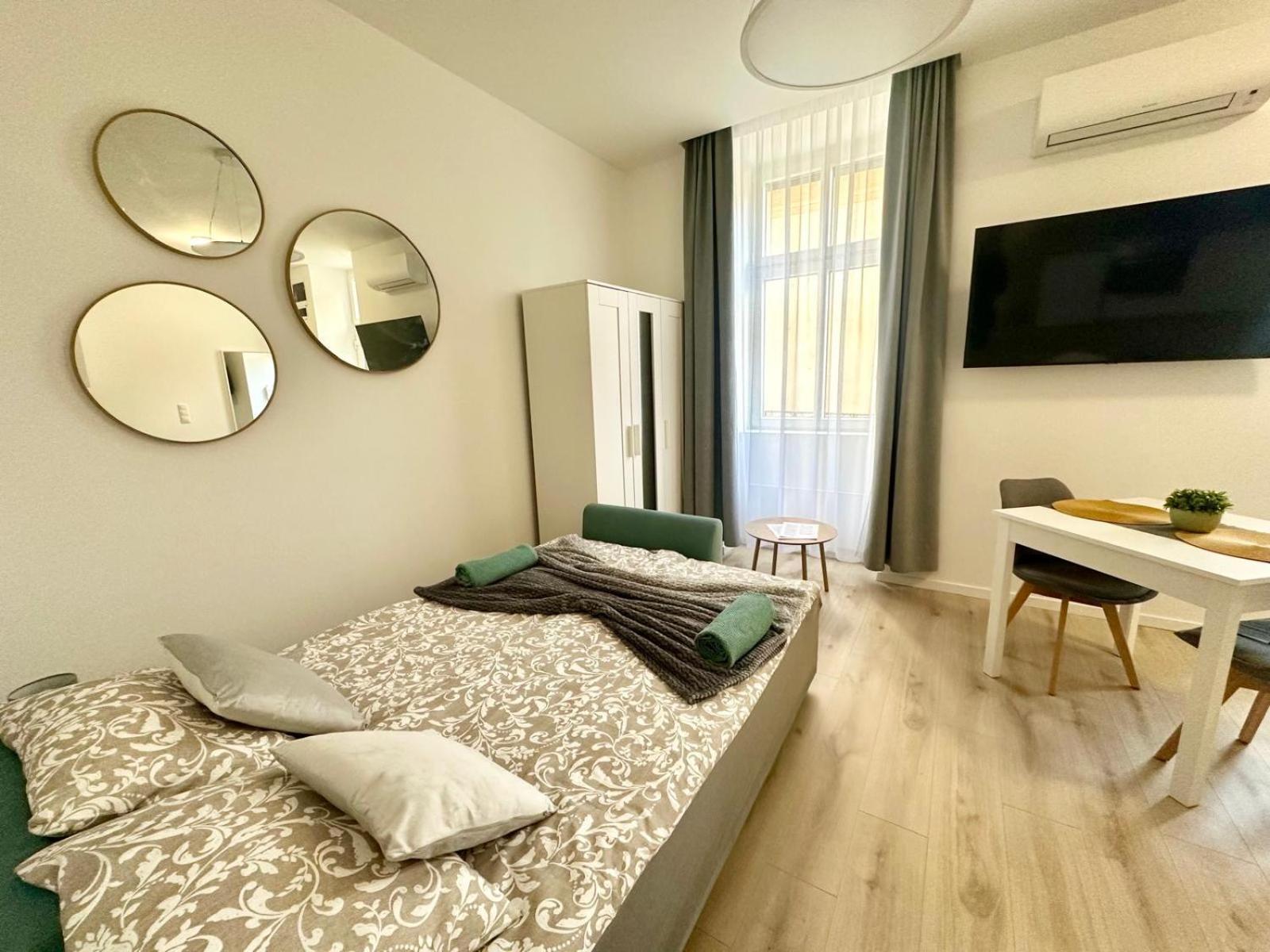 Apartment M17